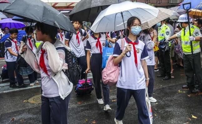 防御台风灿都 上海中小学停课