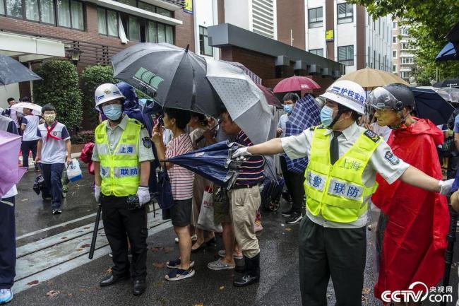 防御台风灿都 上海中小学停课