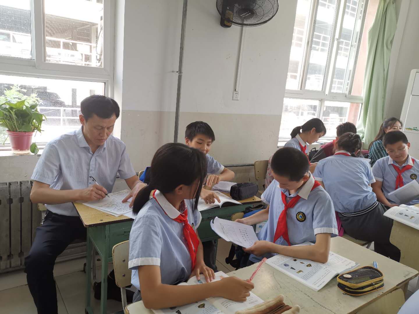 点击图片进入下一页 \