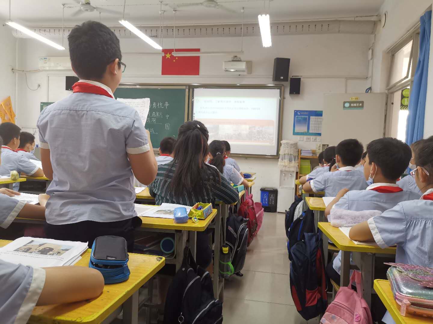 点击图片进入下一页 \