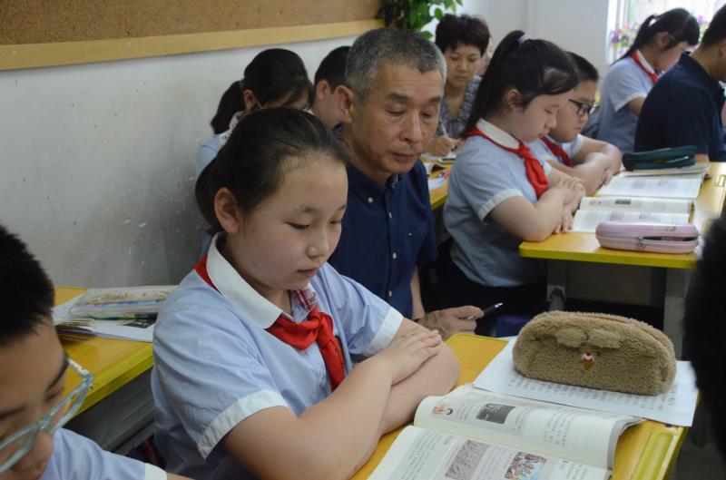 点击图片进入下一页 \